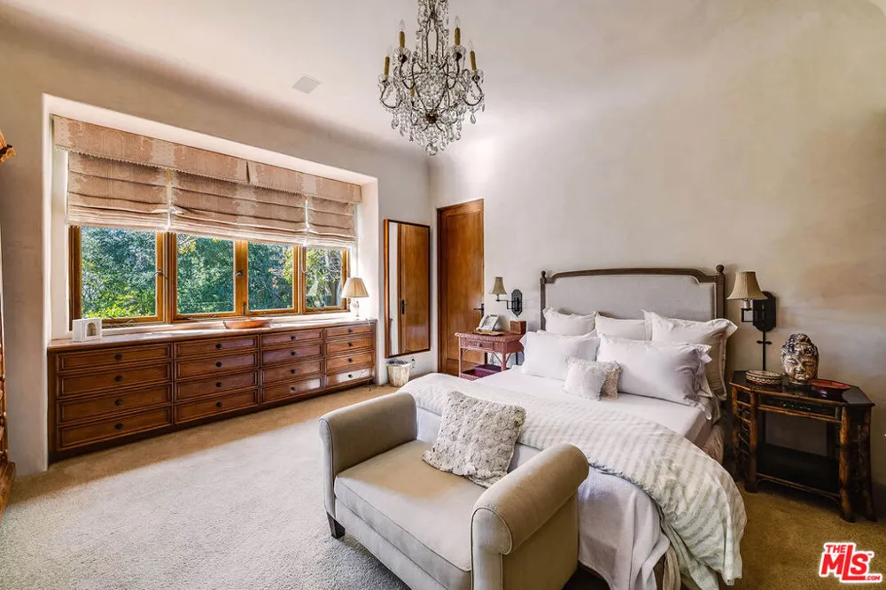 1550 Amalfi Drive Pacific Palisades, CA 90272