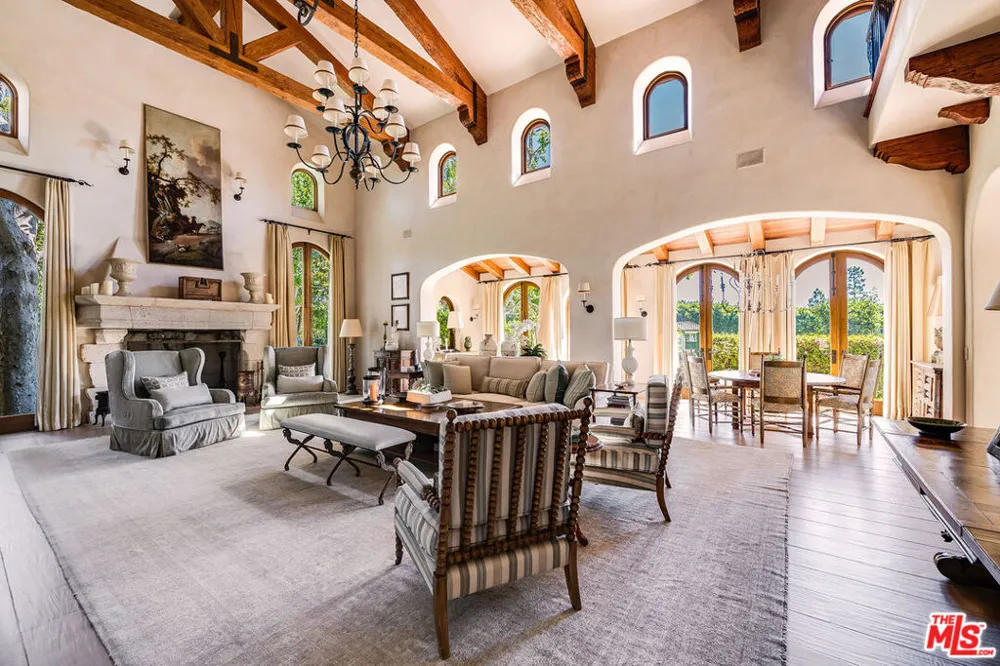 1550 Amalfi Drive Pacific Palisades, CA 90272