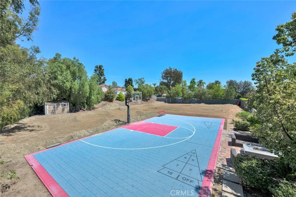 9641 Janice Villa Park, CA 92861