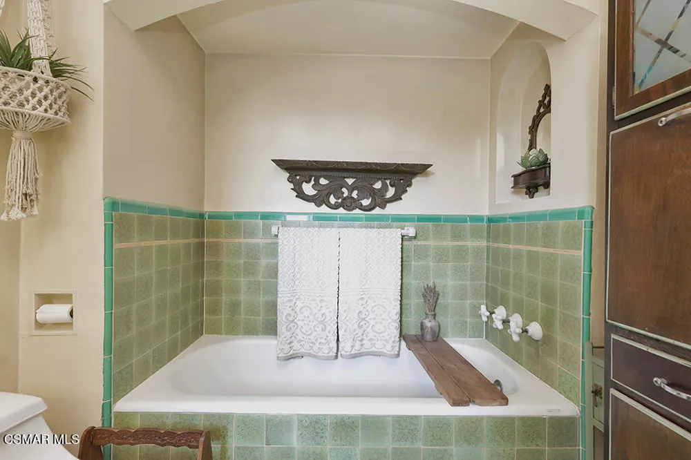 1234 Everett Street Glendale, CA 91207