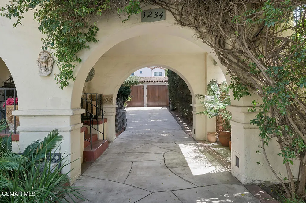 1234 Everett Street Glendale, CA 91207