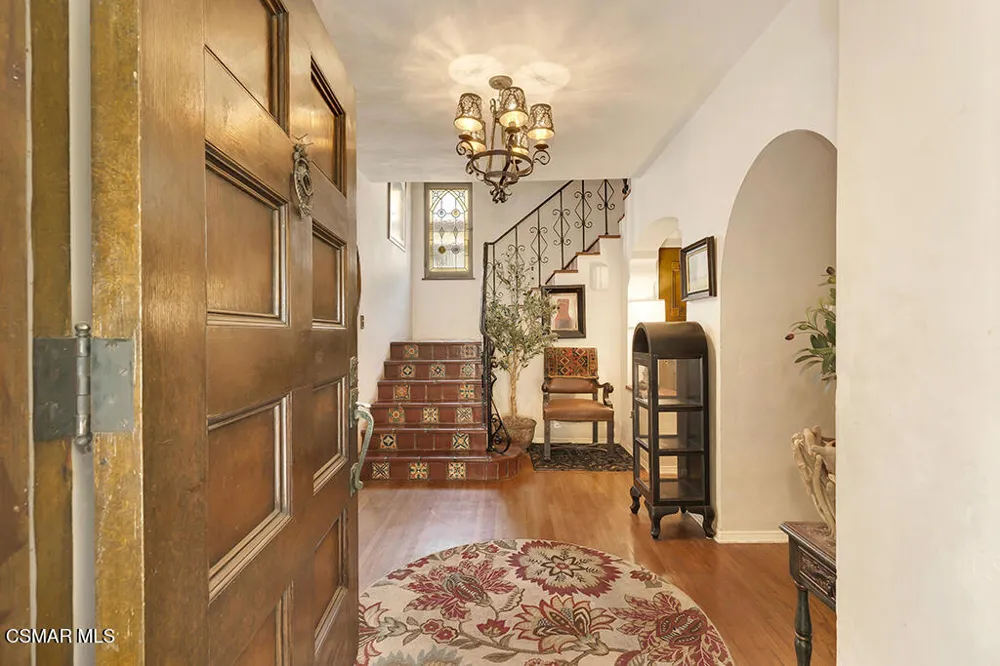 1234 Everett Street Glendale, CA 91207