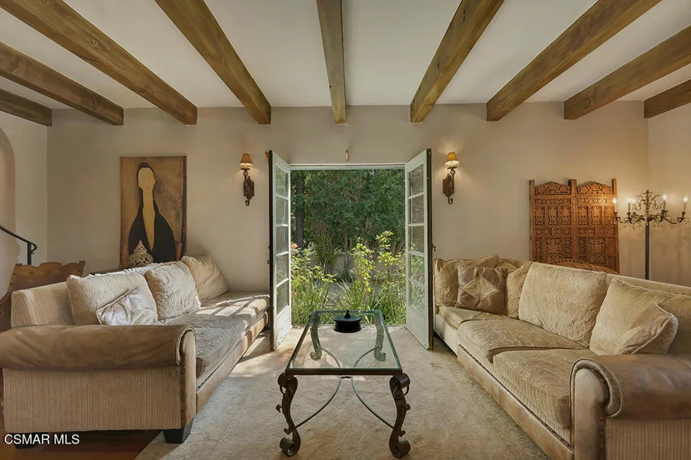 1234 Everett Street Glendale, CA 91207
