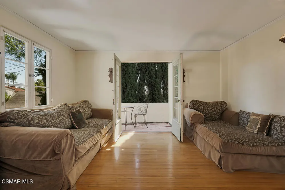 1234 Everett Street Glendale, CA 91207