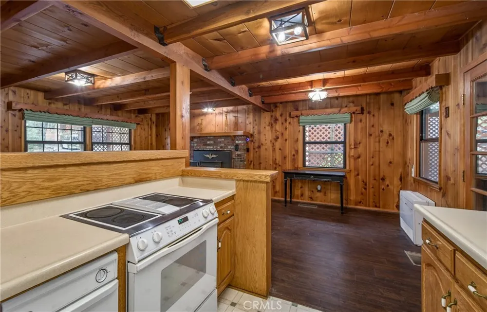 5744 Heath Creek Wrightwood, CA 92397