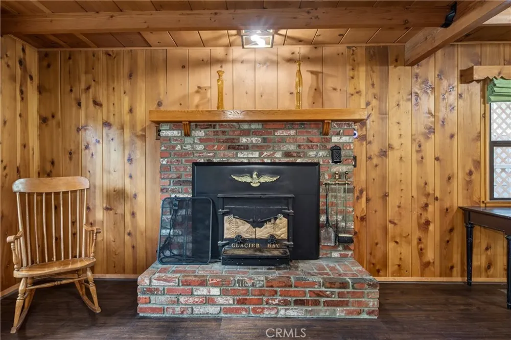 5744 Heath Creek Wrightwood, CA 92397