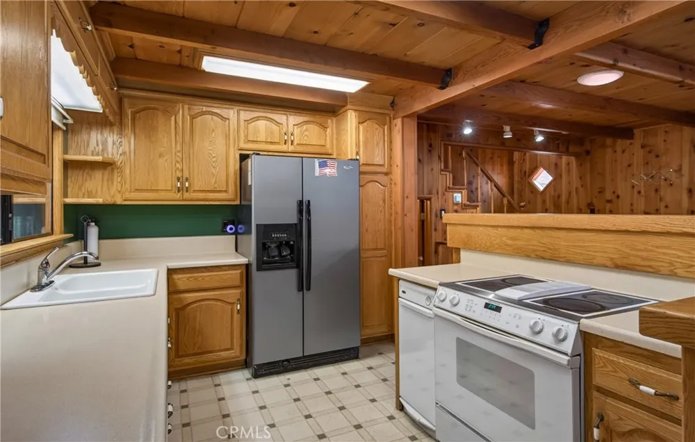 5744 Heath Creek Wrightwood, CA 92397