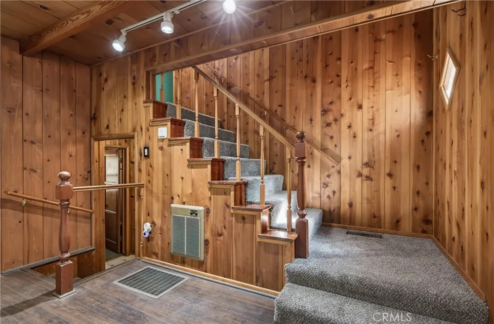 5744 Heath Creek Wrightwood, CA 92397