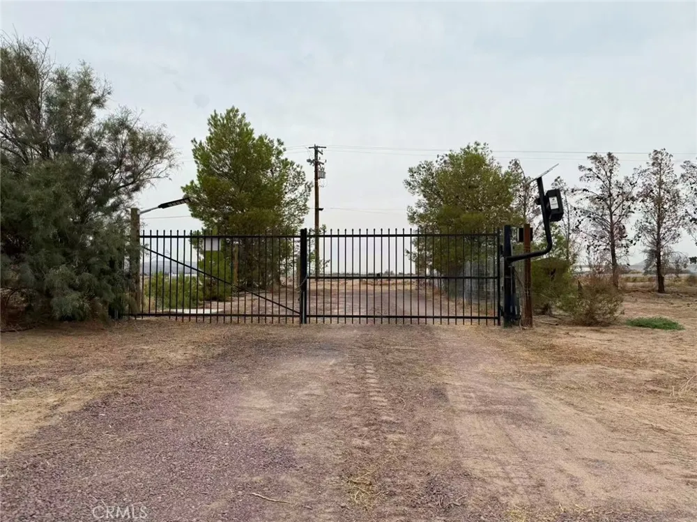 33979 Fremont Rd Newberry Springs, CA 92365