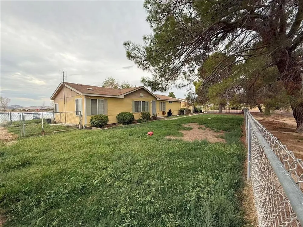 33979 Fremont Rd Newberry Springs, CA 92365