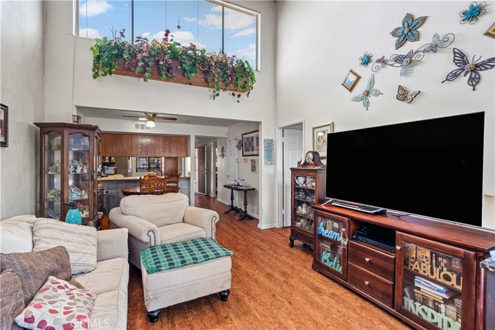 1639 S Heritage Circle Anaheim, CA 92804