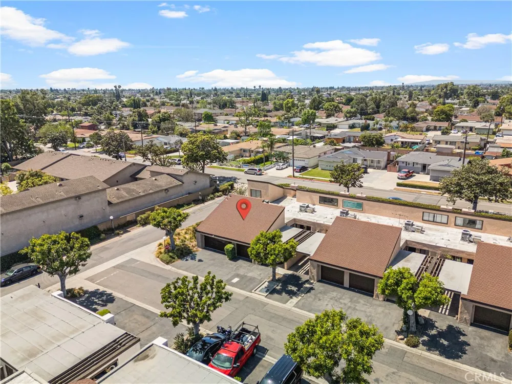 1639 S Heritage Circle Anaheim, CA 92804