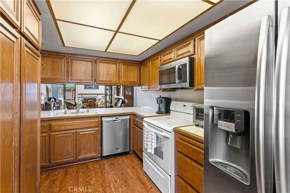 1639 S Heritage Circle Anaheim, CA 92804