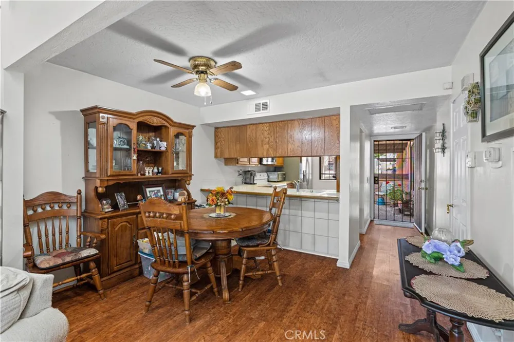 1639 S Heritage Circle Anaheim, CA 92804