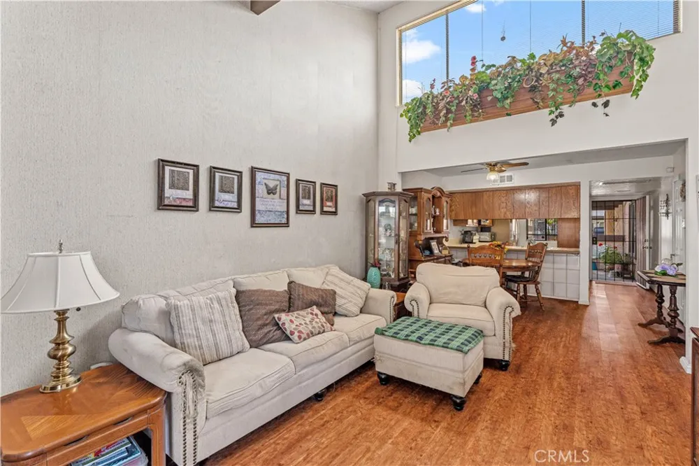 1639 S Heritage Circle Anaheim, CA 92804