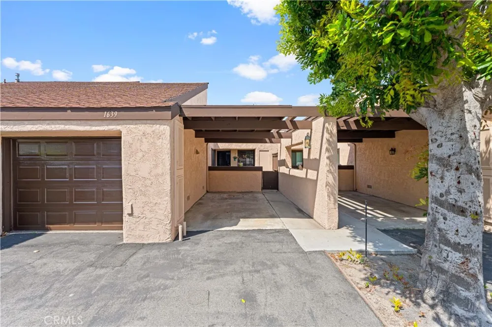 1639 S Heritage Circle Anaheim, CA 92804