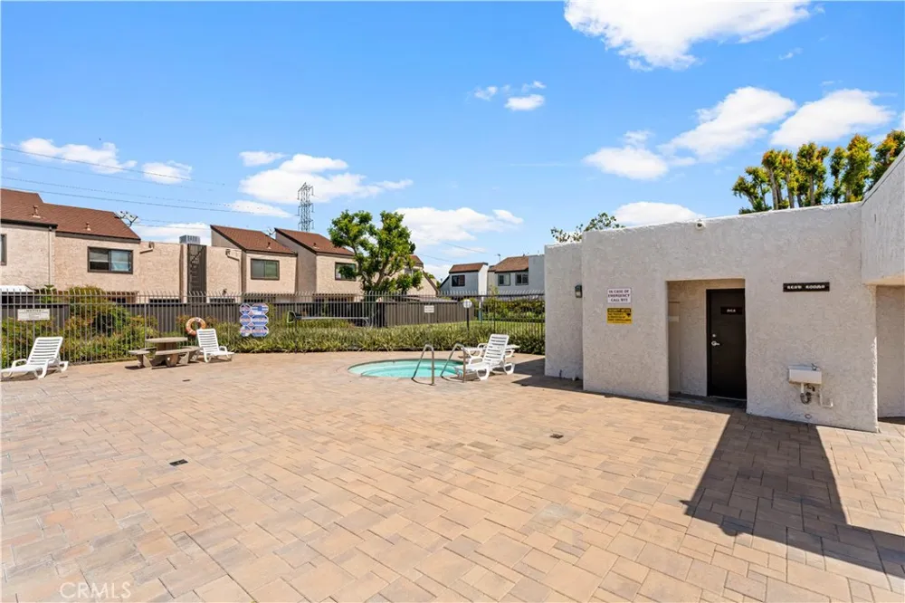 1639 S Heritage Circle Anaheim, CA 92804