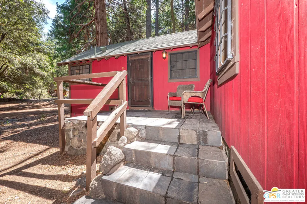 76 Seven Oaks Trail Angelus Oaks, CA 92305