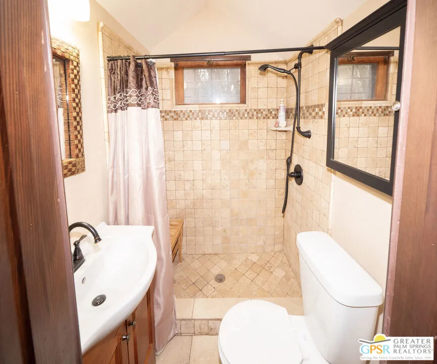 76 Seven Oaks Trail Angelus Oaks, CA 92305