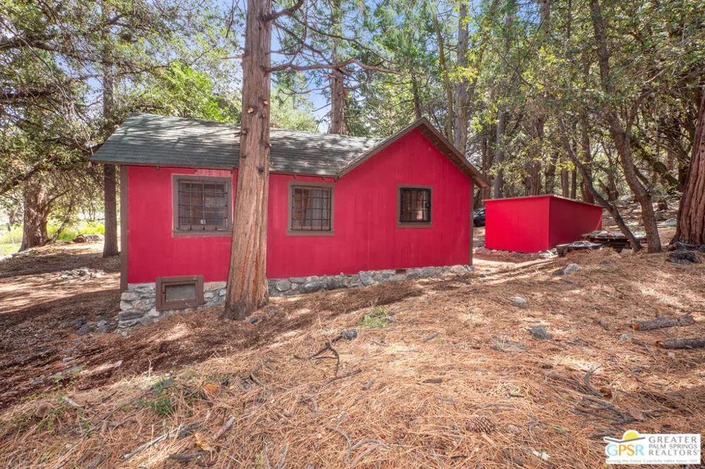 76 Seven Oaks Trail Angelus Oaks, CA 92305