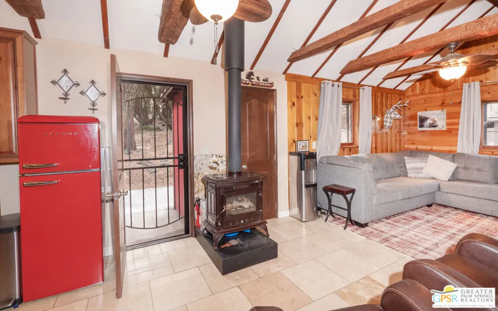 76 Seven Oaks Trail Angelus Oaks, CA 92305