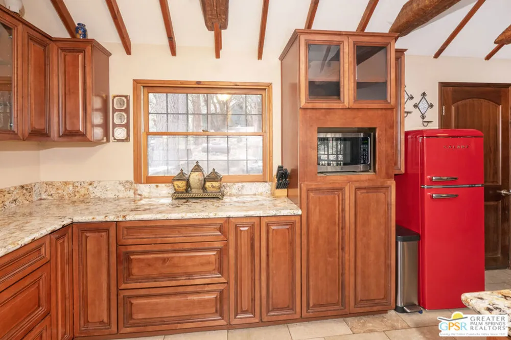 76 Seven Oaks Trail Angelus Oaks, CA 92305
