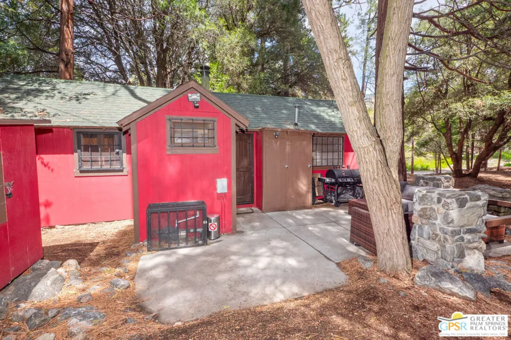 76 Seven Oaks Trail Angelus Oaks, CA 92305