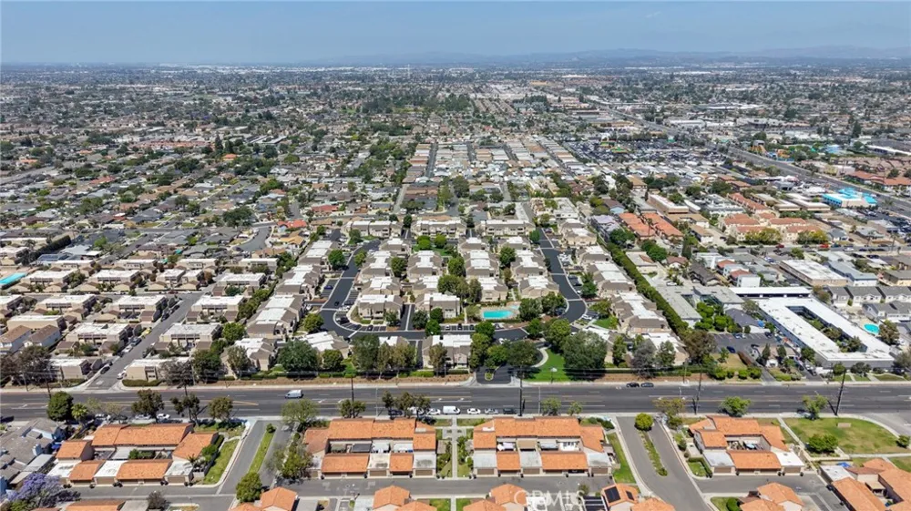 10452 W Briar Oaks Stanton, CA 90680