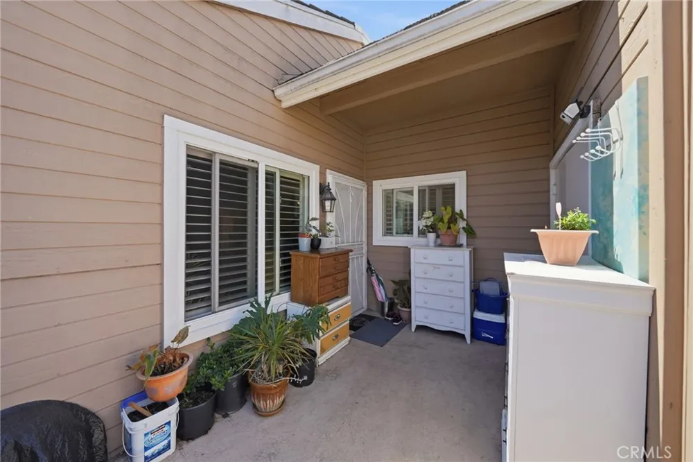 10452 W Briar Oaks Stanton, CA 90680