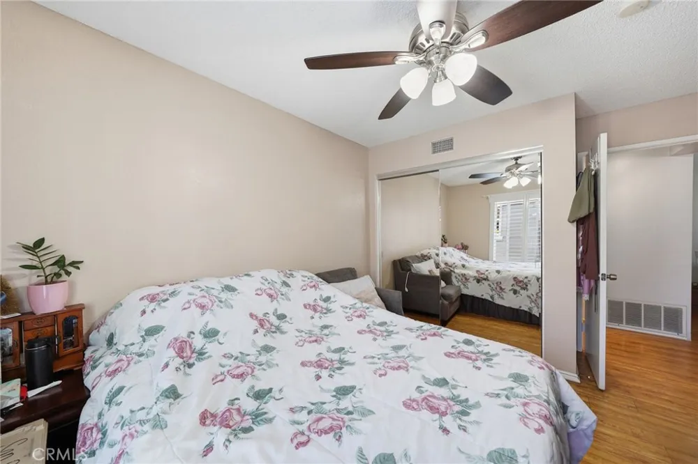 10452 W Briar Oaks Stanton, CA 90680
