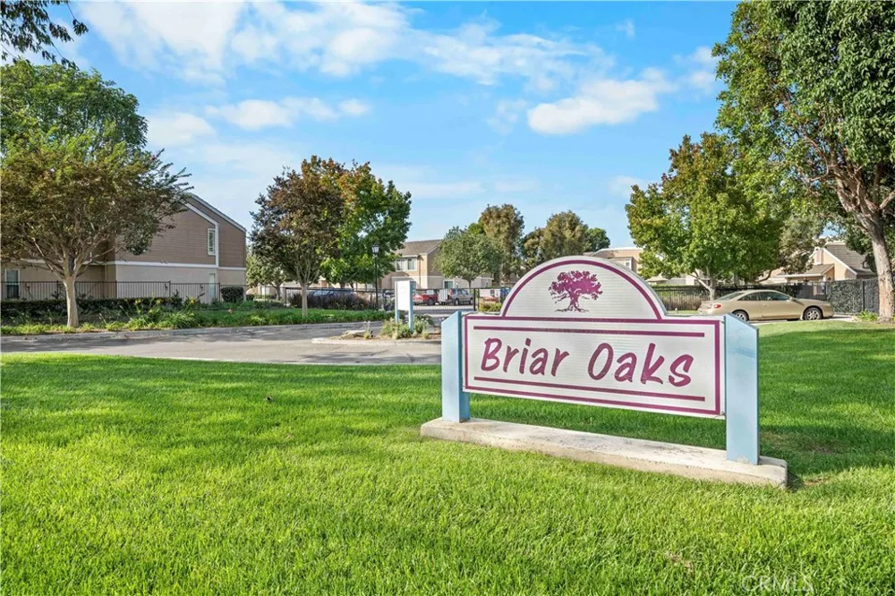 10452 W Briar Oaks Stanton, CA 90680