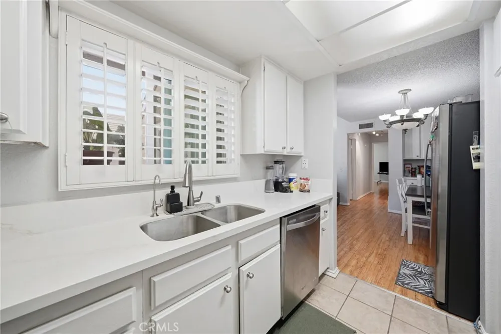 10452 W Briar Oaks Stanton, CA 90680