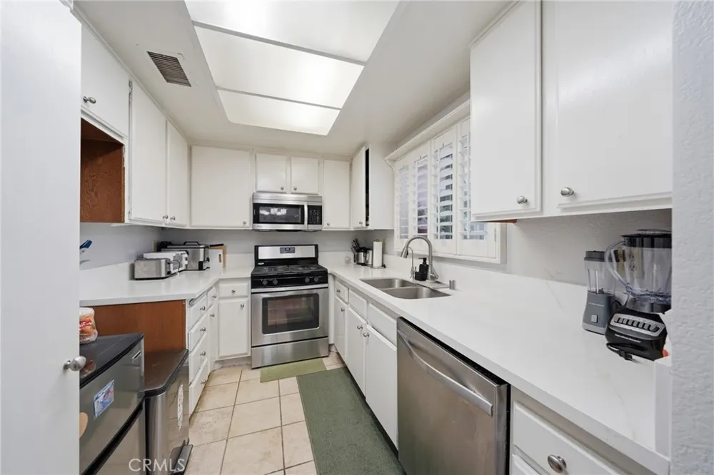 10452 W Briar Oaks Stanton, CA 90680