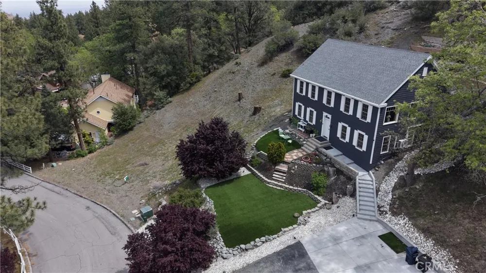 5411 Shirley J Wrightwood, CA 92397