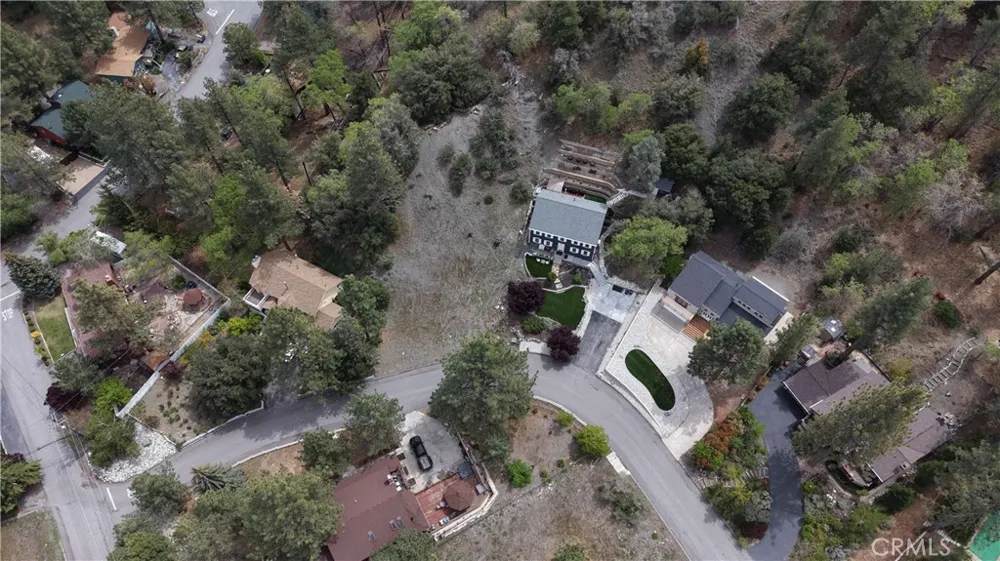 5411 Shirley J Wrightwood, CA 92397