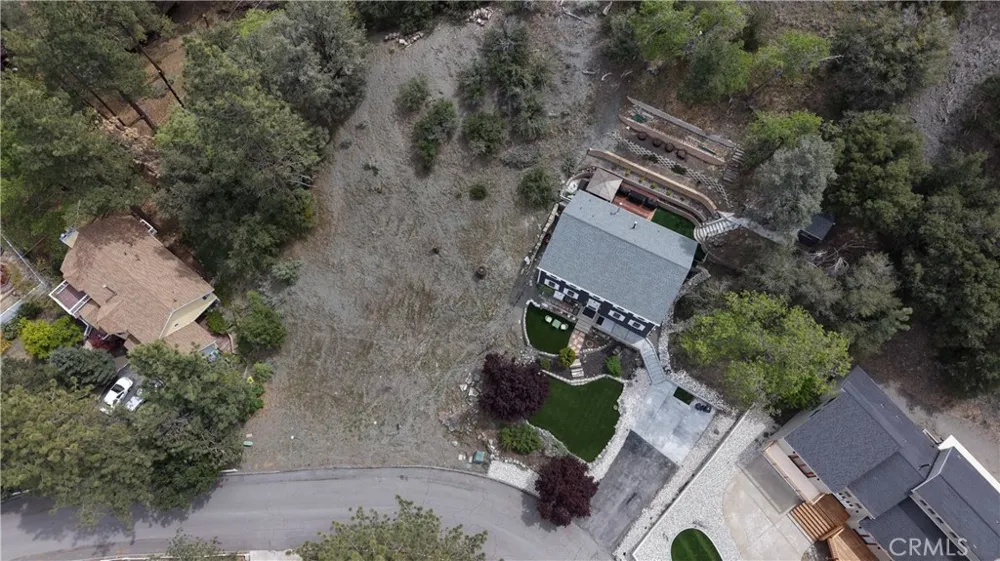 5411 Shirley J Wrightwood, CA 92397