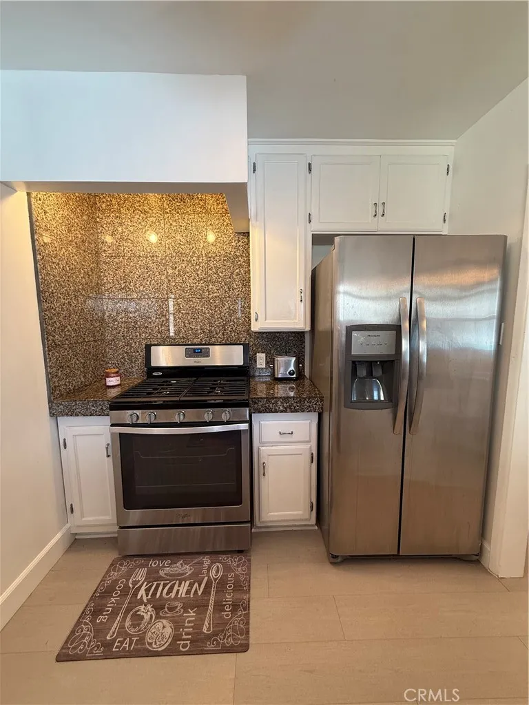 1216 S Cochran Los Angeles, CA 90019