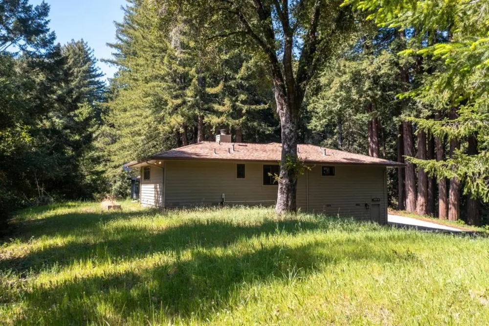 300 Winona Way Aptos, CA 95003