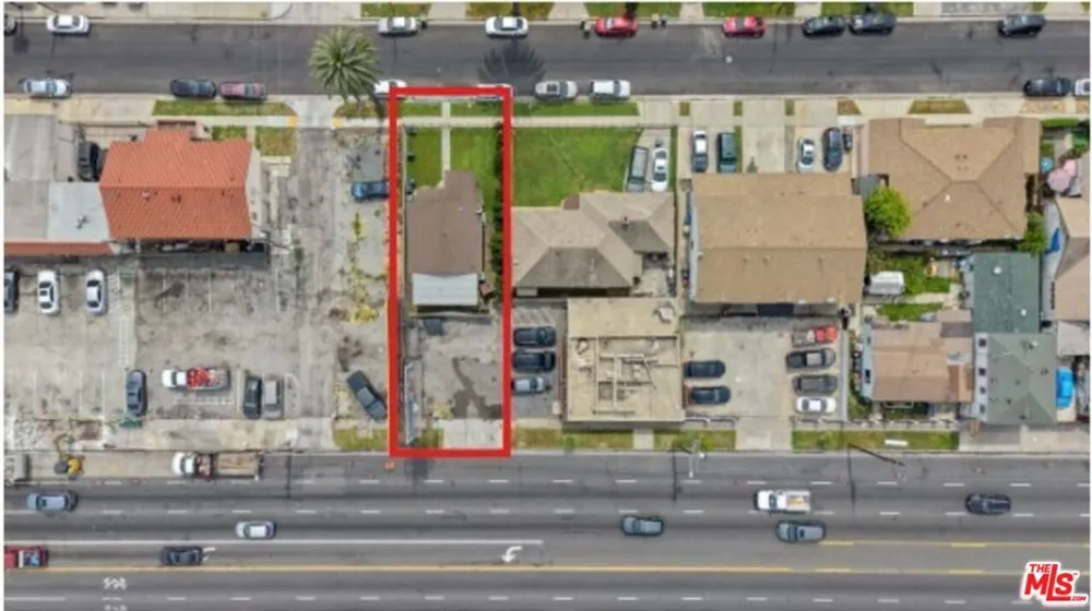 1021 W 101st Street Los Angeles, CA 90044