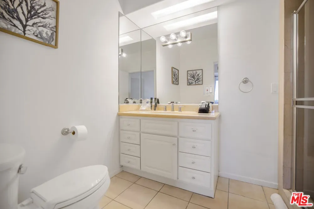 8507 Franklin Avenue Los Angeles, CA 90069