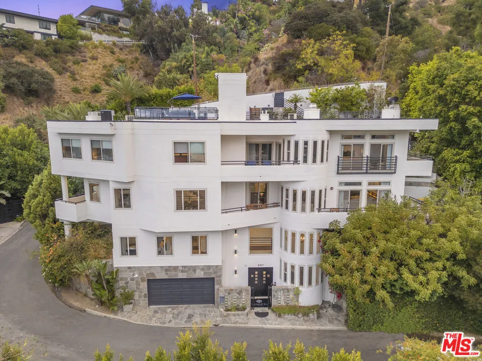 8507 Franklin Avenue Los Angeles, CA 90069