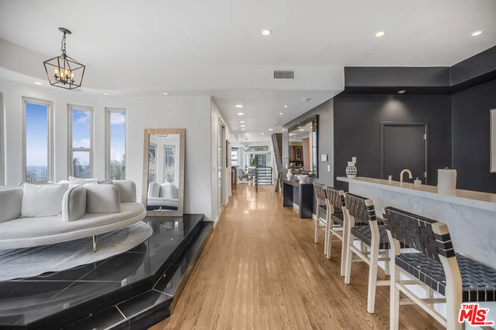 8507 Franklin Avenue Los Angeles, CA 90069