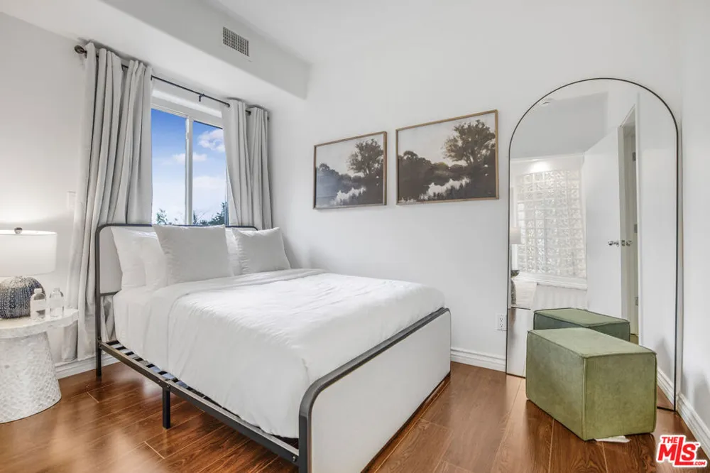 8507 Franklin Avenue Los Angeles, CA 90069