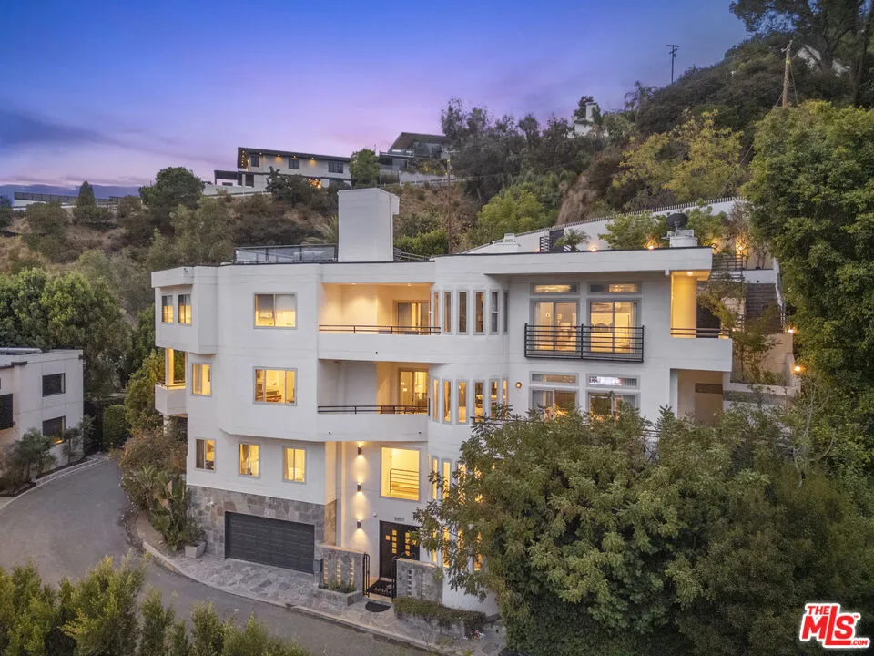 8507 Franklin Avenue Los Angeles, CA 90069