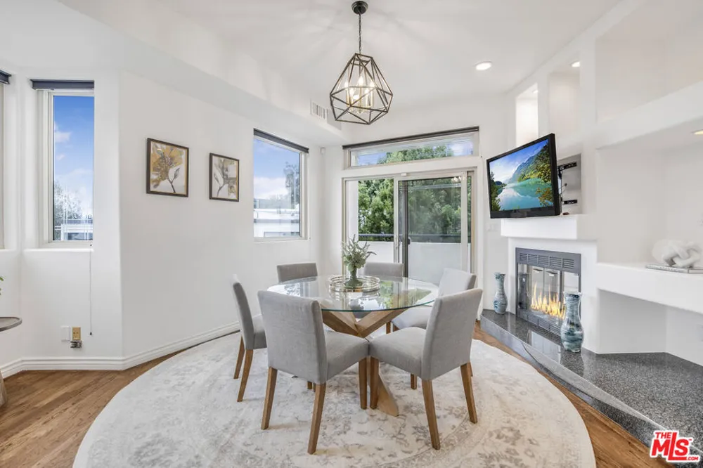 8507 Franklin Avenue Los Angeles, CA 90069
