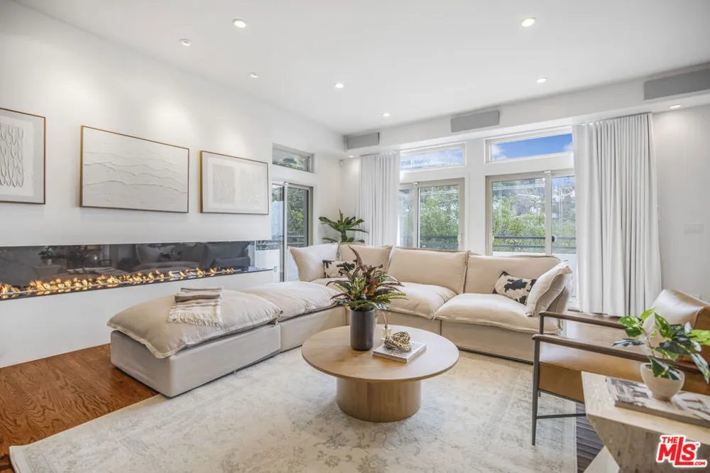 8507 Franklin Avenue Los Angeles, CA 90069