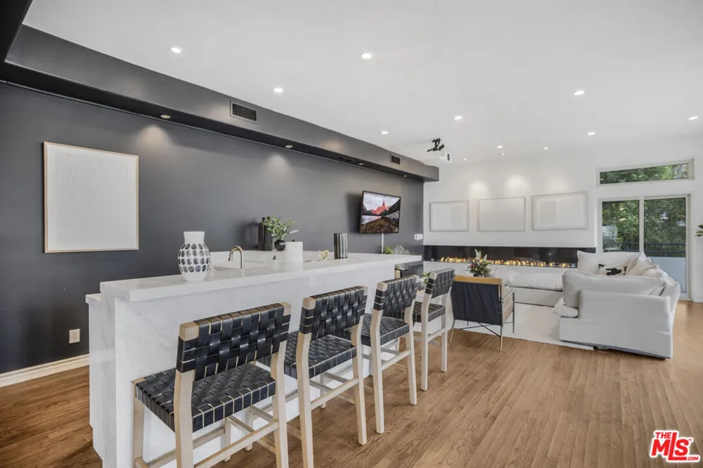 8507 Franklin Avenue Los Angeles, CA 90069