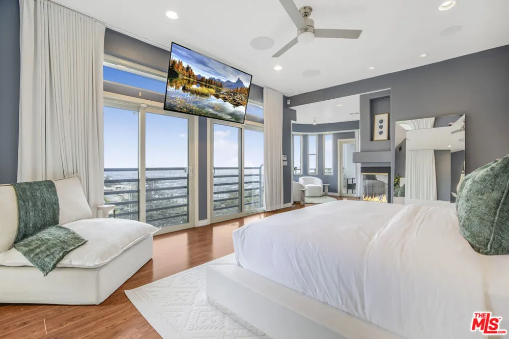 8507 Franklin Avenue Los Angeles, CA 90069