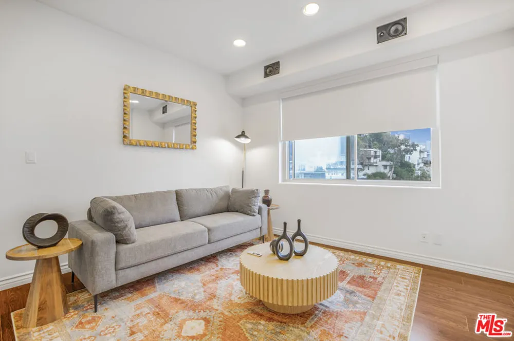 8507 Franklin Avenue Los Angeles, CA 90069