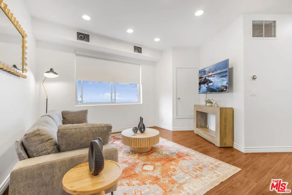 8507 Franklin Avenue Los Angeles, CA 90069